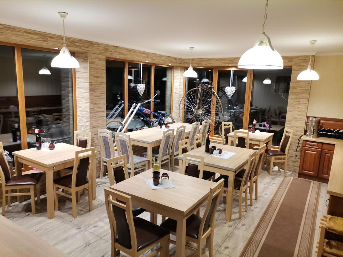 Udany Villa Apartament Щирк Екстериор снимка